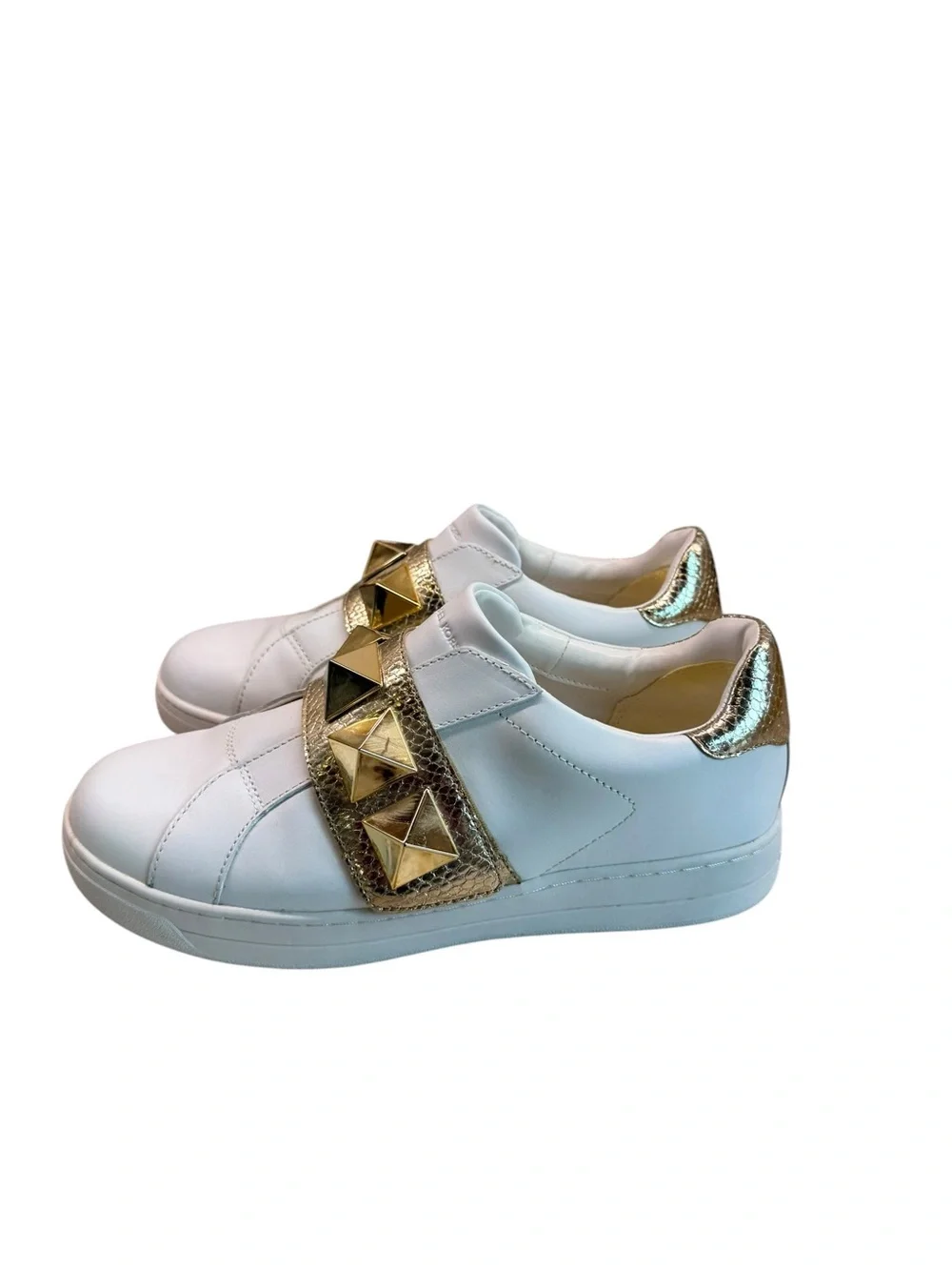 Authentic MICHAEL KORS KENNA White/Gold Leather Pyramid Studs Sneaker 9 M W/Box